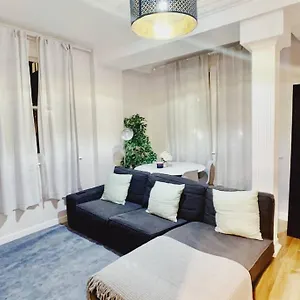 3 Bed City Centre Serviced - Sleeps 7 Newcastle upon Tyne