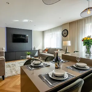  Apartment Twelve Hq