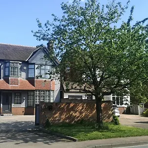  Holiday home Racecourse Retreat